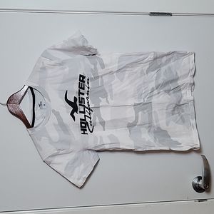 Hollister T-Shirt